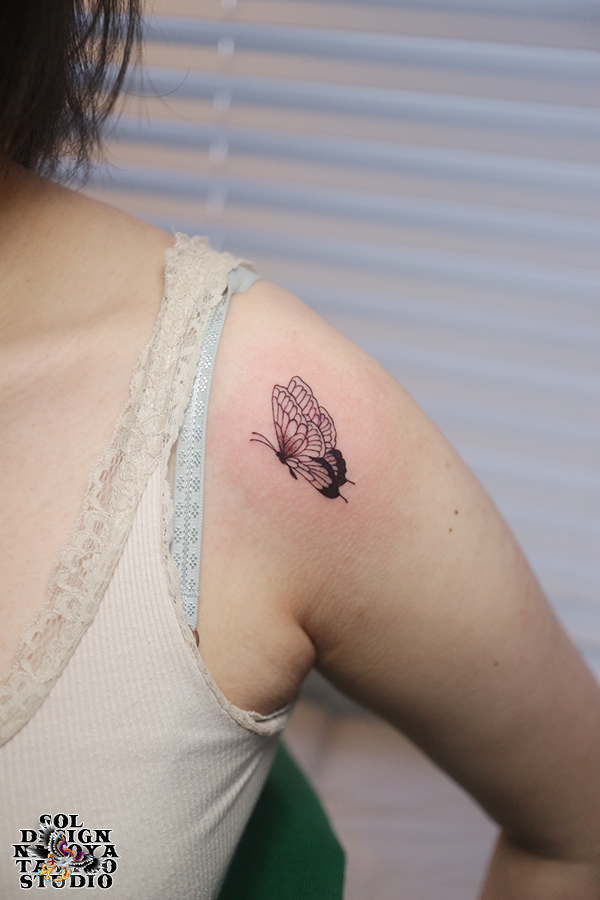 名古屋　タトゥー　女性